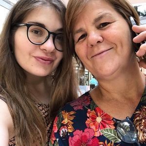 Meet your Posher, Claudia